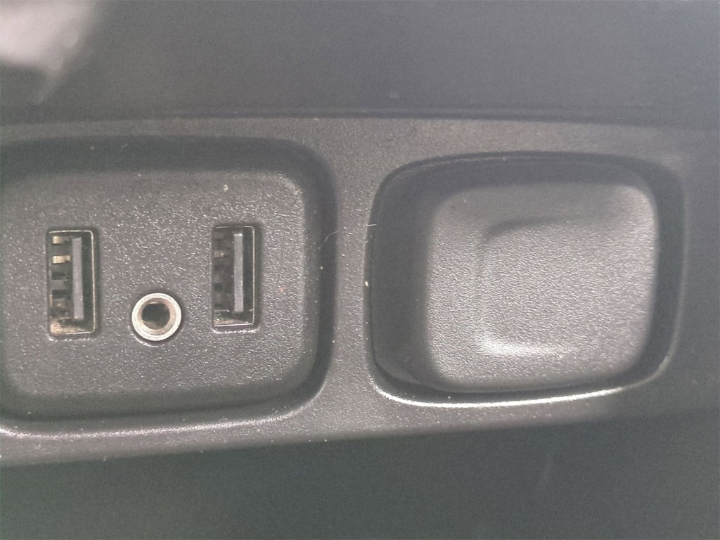 Thumbnail: 2018 Buick Encore - 33