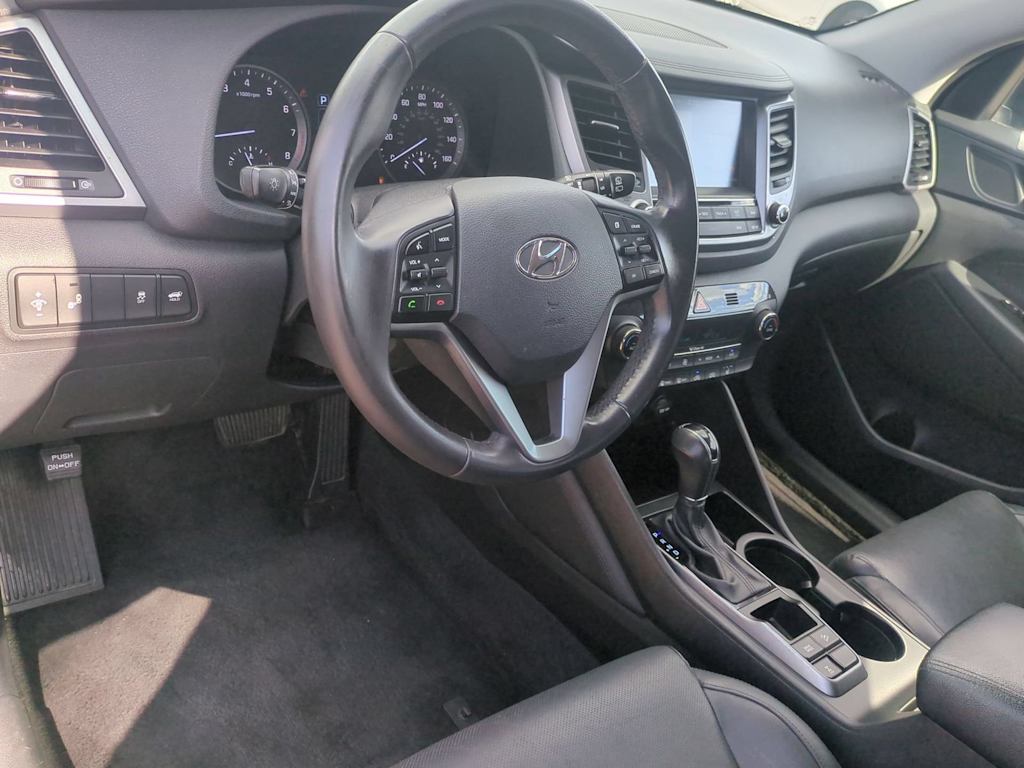 Thumbnail: 2016 Hyundai Tucson - 2