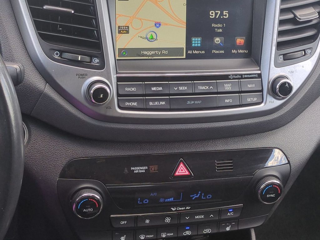 Thumbnail: 2016 Hyundai Tucson - 14