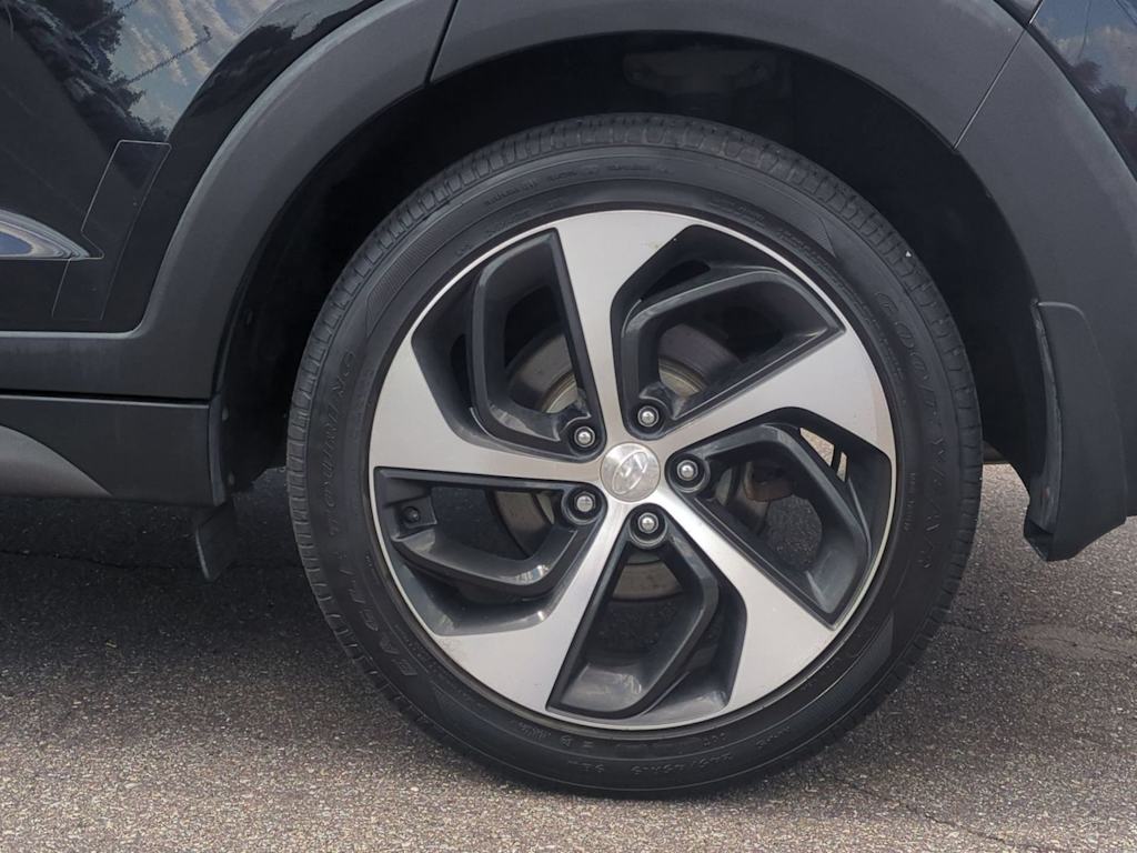 Thumbnail: 2016 Hyundai Tucson - 8