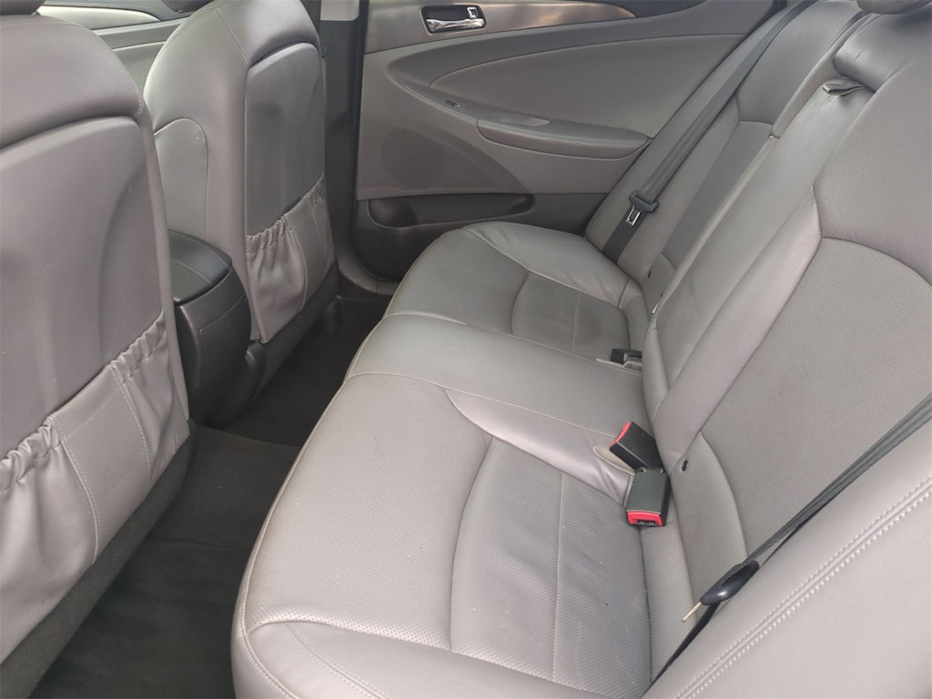 Thumbnail: 2015 Hyundai Sonata - 26