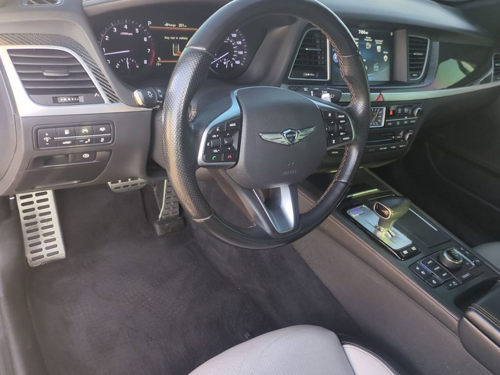 Thumbnail: 2019 Genesis G80 - 2