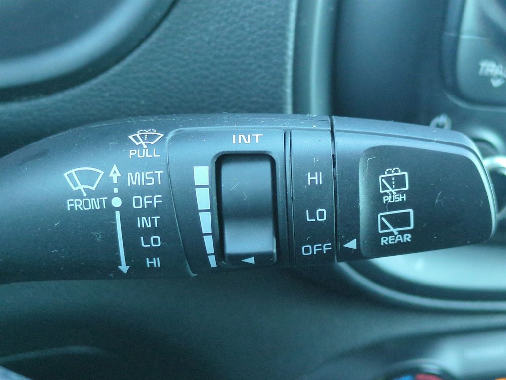 Thumbnail: 2020 Kia Soul - 16