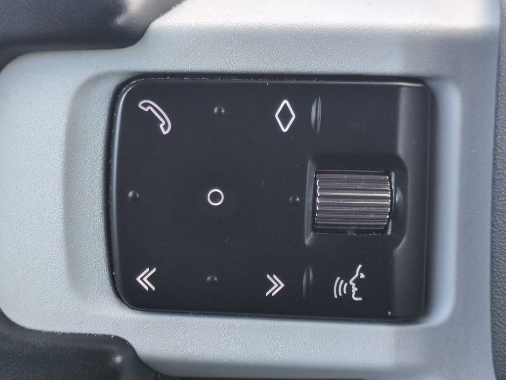 Thumbnail: 2023 Land Rover Defender - 28