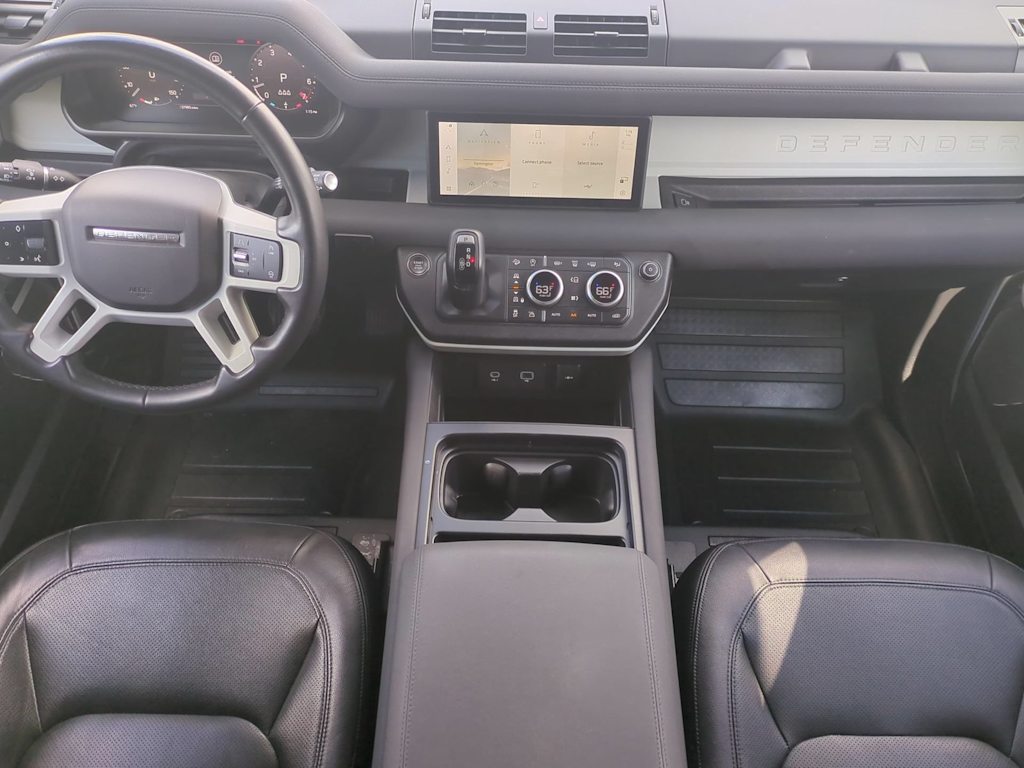 Thumbnail: 2023 Land Rover Defender - 7