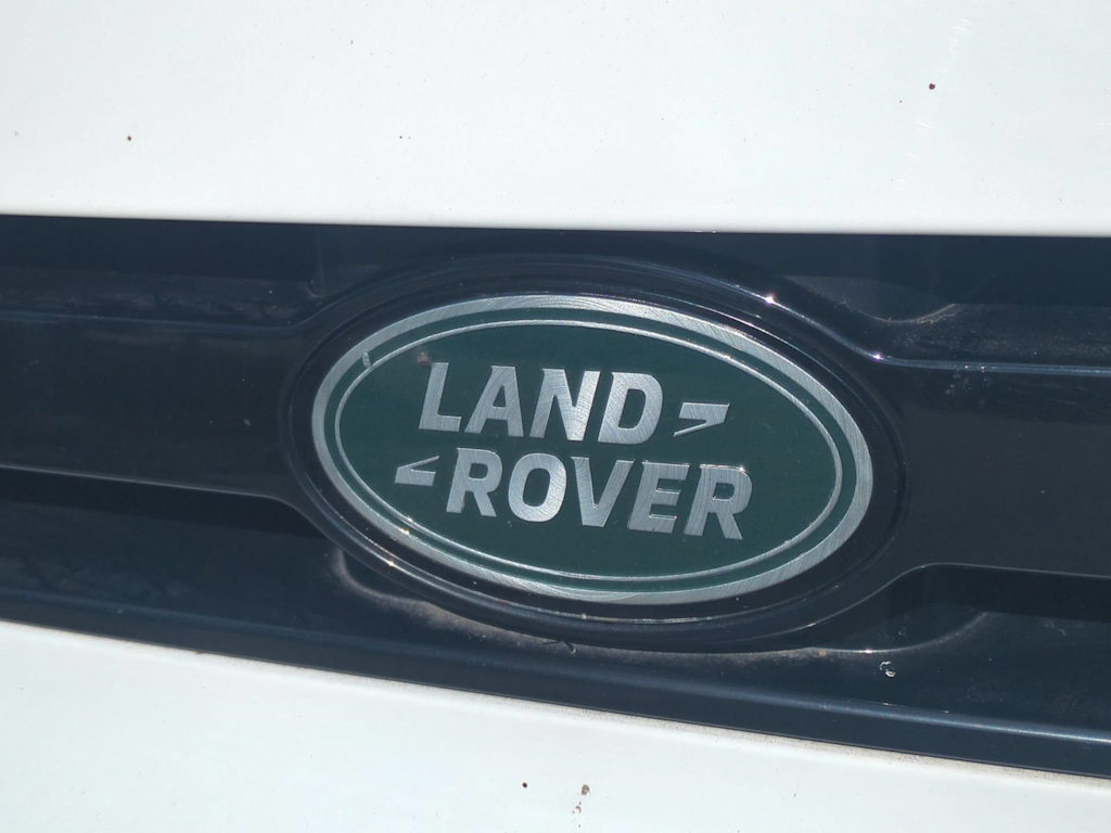 Thumbnail: 2023 Land Rover Defender - 6