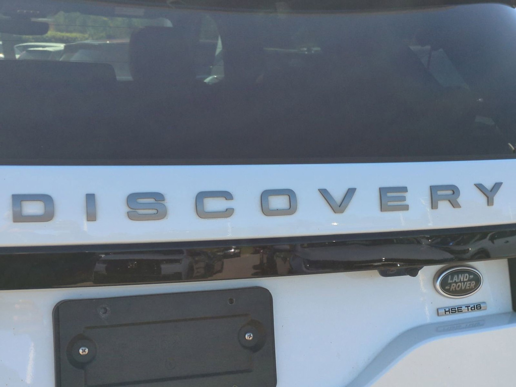 Thumbnail: 2018 Land Rover Discovery - 23