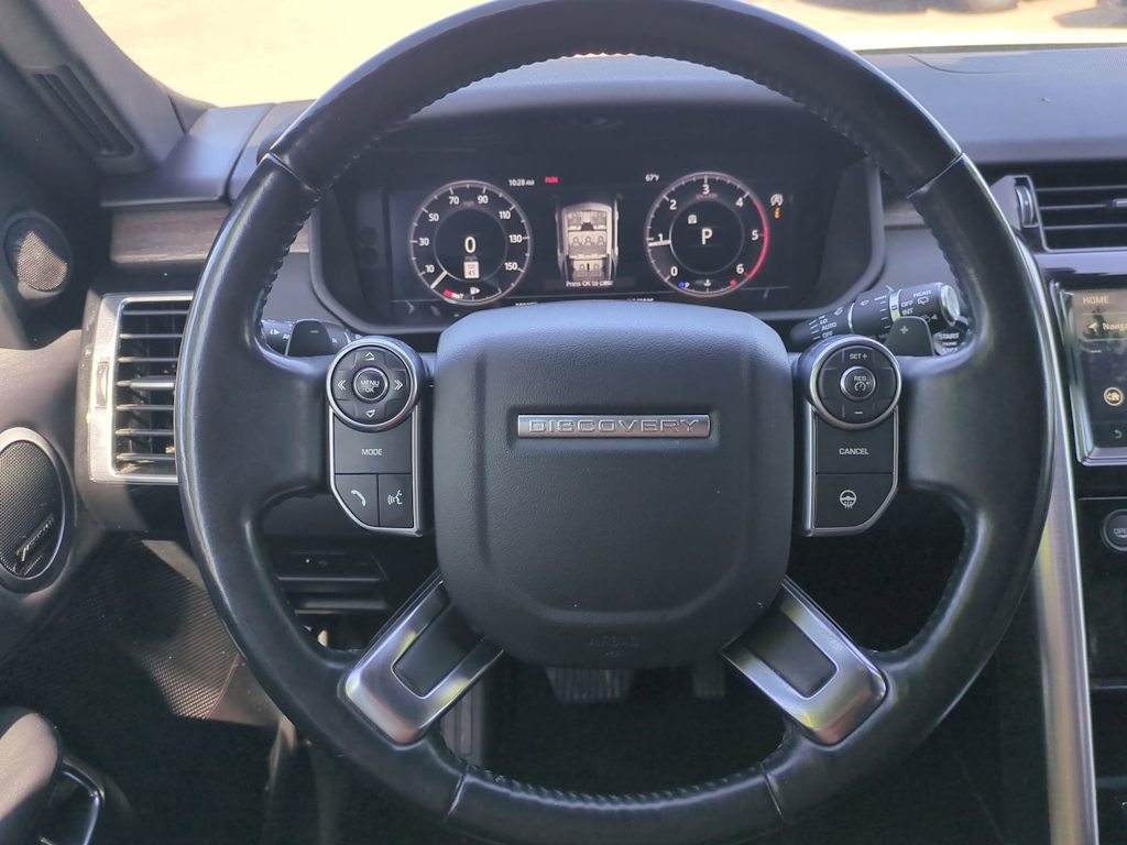 Thumbnail: 2018 Land Rover Discovery - 13