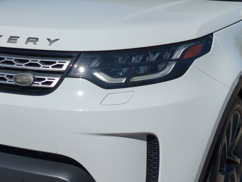 Thumbnail: 2018 Land Rover Discovery - 22
