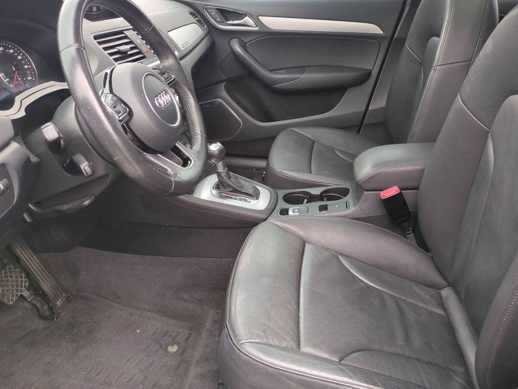 Thumbnail: 2016 Audi Q3 - 9