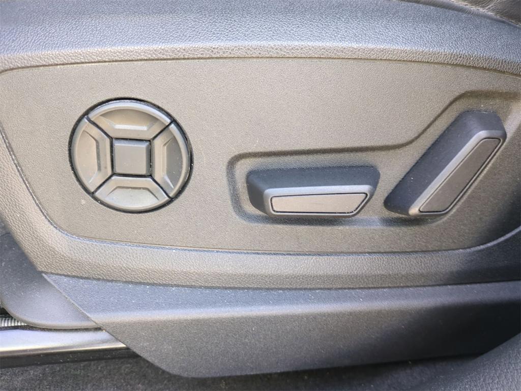 2022 Audi e-tron Premium Plus 24