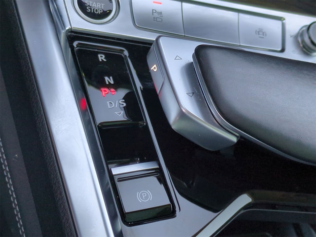2022 Audi e-tron Premium Plus 34