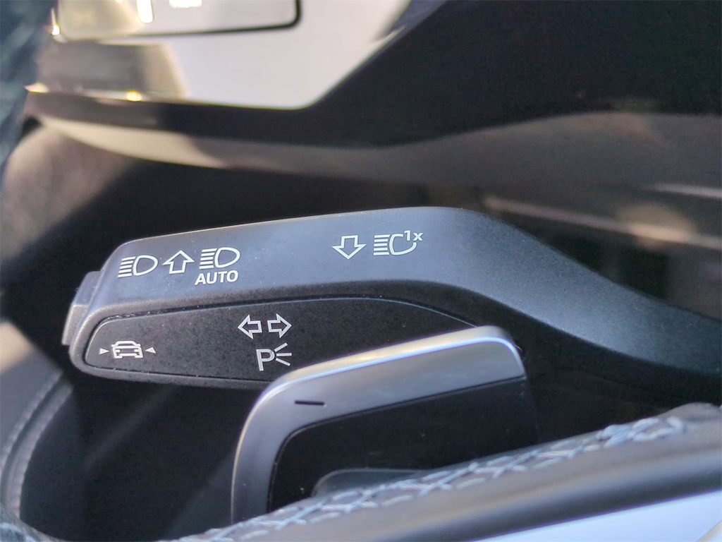 2022 Audi e-tron Premium Plus 31