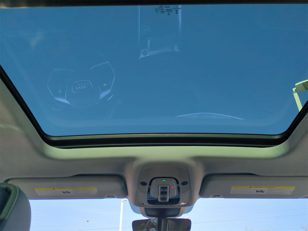 2022 Audi e-tron Premium Plus 28