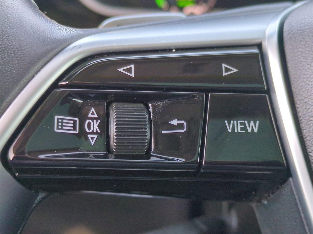 2022 Audi e-tron Premium Plus 29