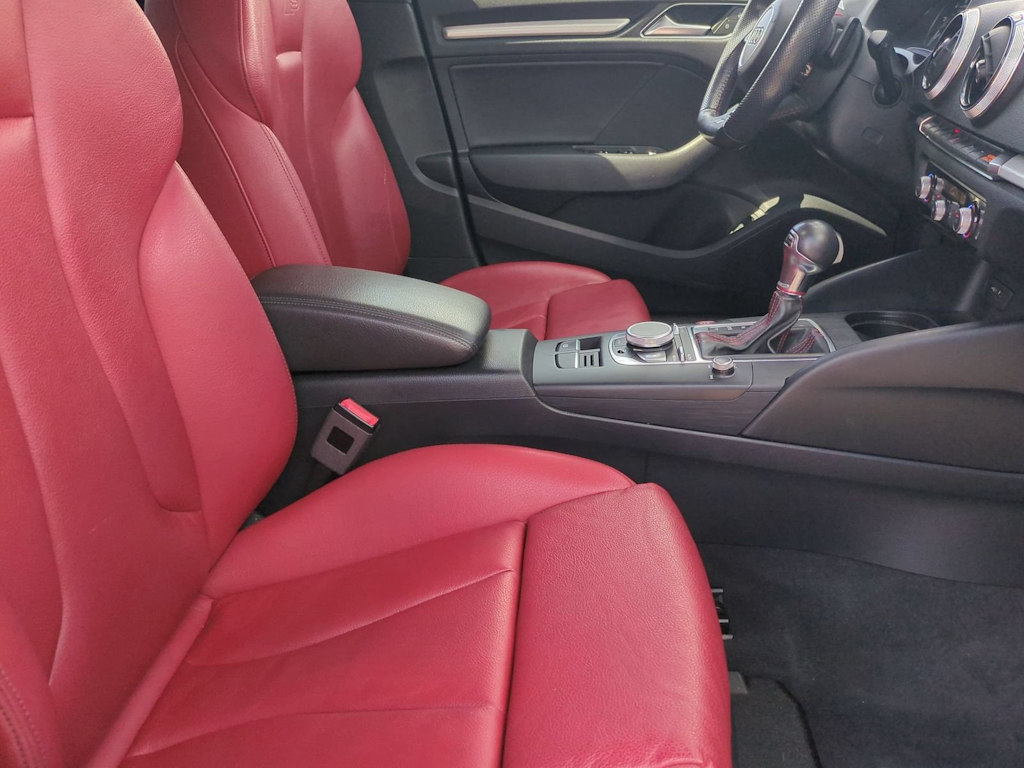 Thumbnail: 2019 Audi S3 - 11