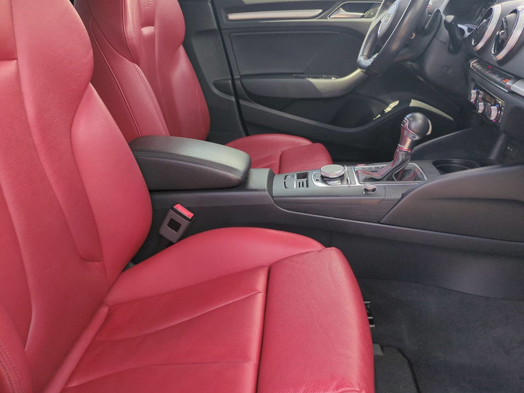 Thumbnail: 2019 Audi S3 - 8