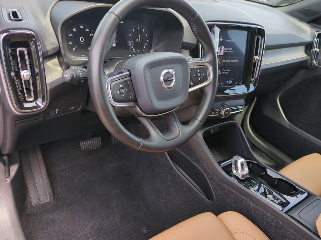 Thumbnail: 2020 Volvo XC40 - 2