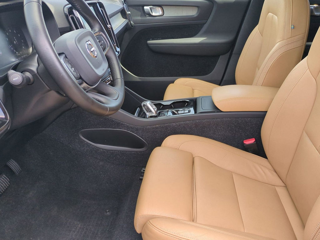 Thumbnail: 2020 Volvo XC40 - 10