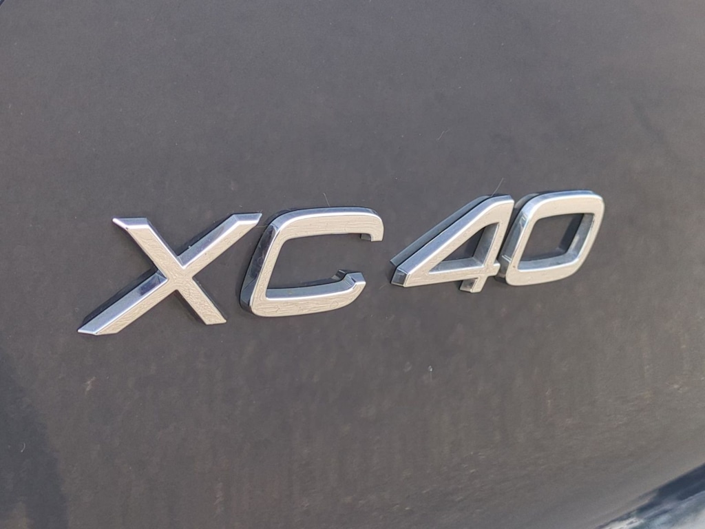 Thumbnail: 2020 Volvo XC40 - 7