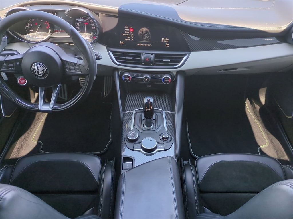 Thumbnail: 2018 Alfa Romeo Giulia - 9