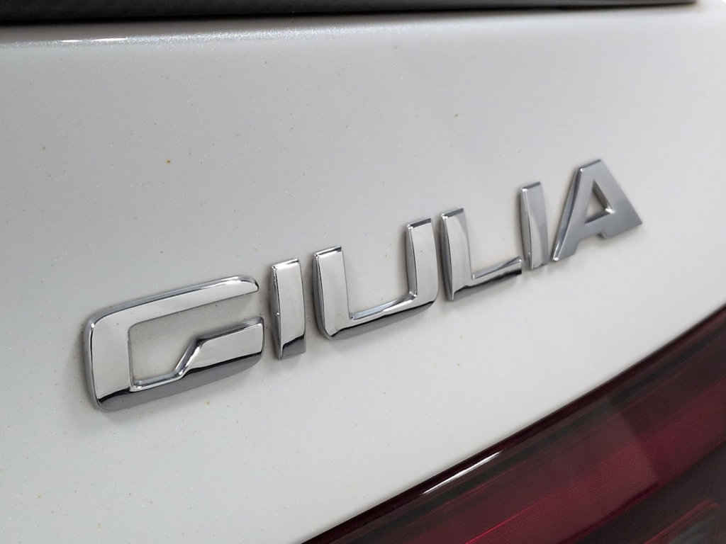 Thumbnail: 2018 Alfa Romeo Giulia - 7