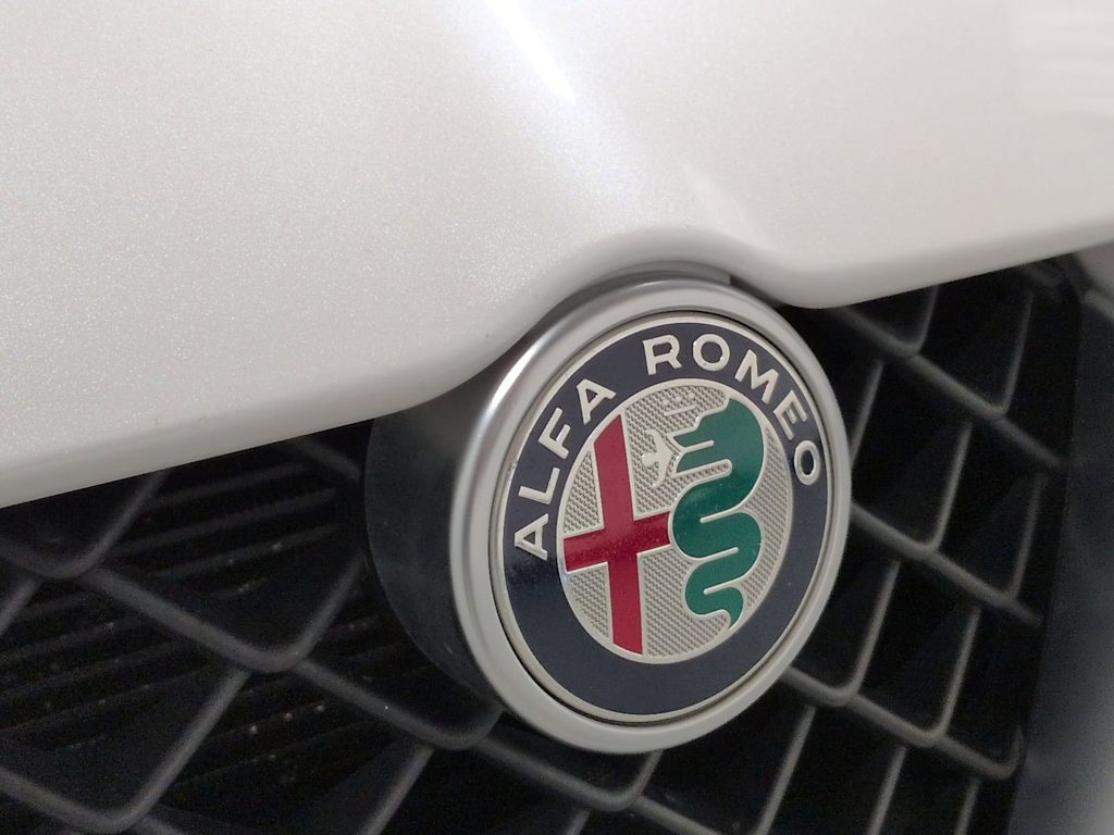 Thumbnail: 2018 Alfa Romeo Giulia - 22