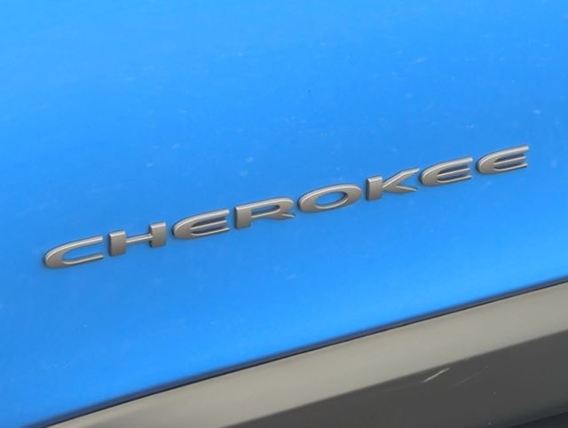 Thumbnail: 2019 Jeep Cherokee - 7