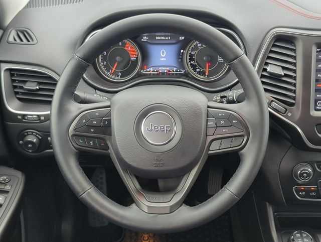 Thumbnail: 2019 Jeep Cherokee - 13