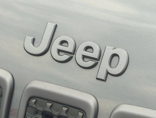 Thumbnail: 2022 Jeep Cherokee - 7