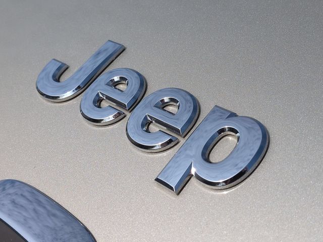 Thumbnail: 2014 Jeep Cherokee - 7