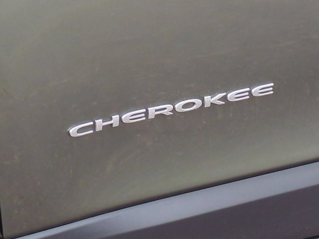 Thumbnail: 2019 Jeep Cherokee - 7