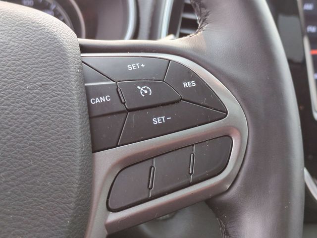 Thumbnail: 2019 Jeep Cherokee - 31