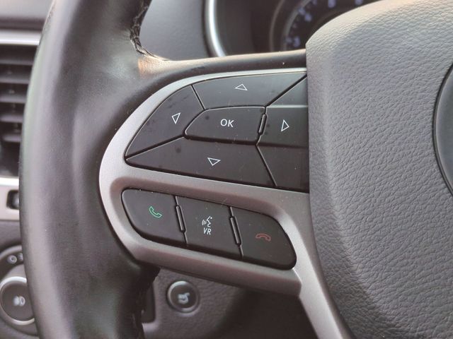 Thumbnail: 2019 Jeep Cherokee - 30