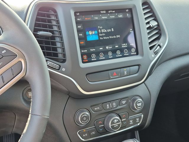Thumbnail: 2022 Jeep Cherokee - 14