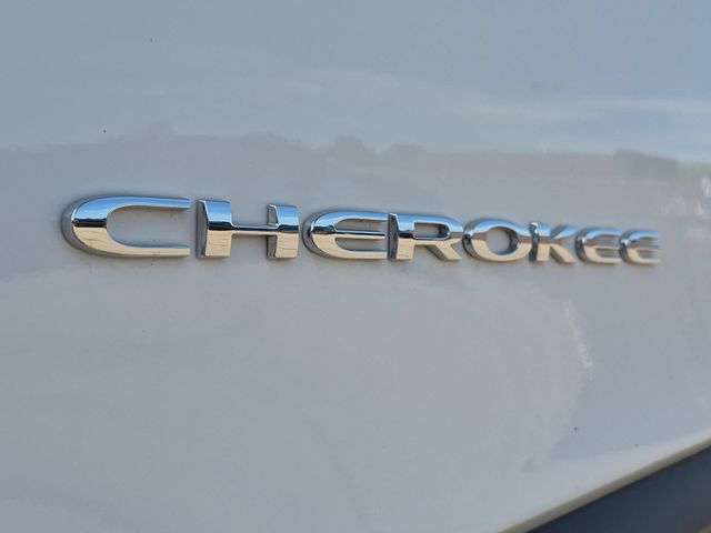 Thumbnail: 2022 Jeep Cherokee - 25