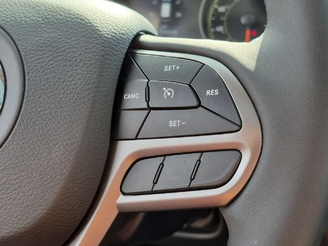Thumbnail: 2022 Jeep Cherokee - 31