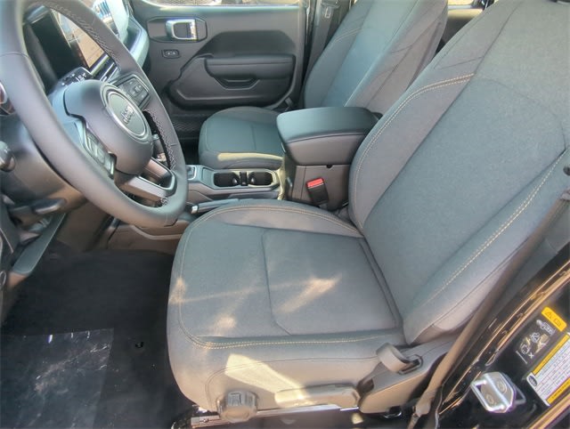 Thumbnail: 2025 Jeep Wrangler - 10