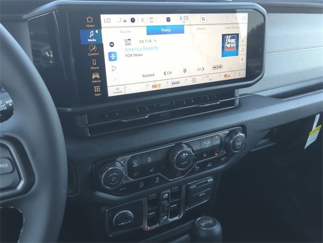 Thumbnail: 2025 Jeep Wrangler - 31