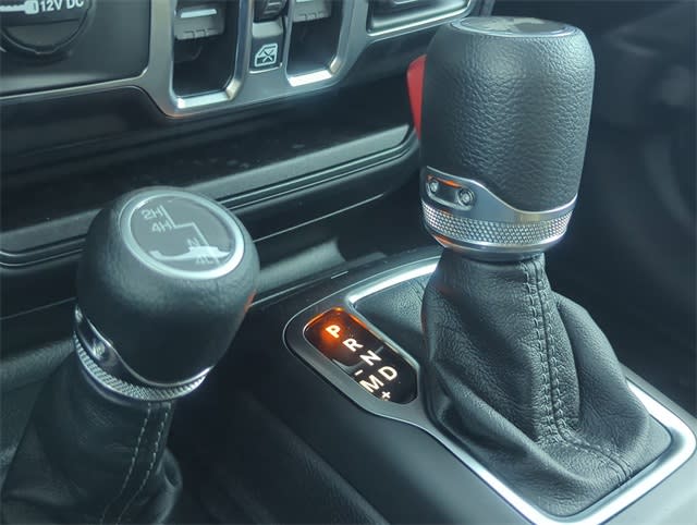 Thumbnail: 2025 Jeep Wrangler - 35