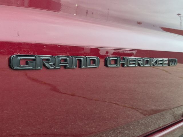 Thumbnail: 2022 Jeep Grand Cherokee - 25