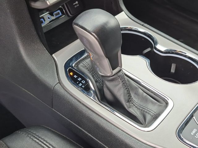 Thumbnail: 2022 Jeep Grand Cherokee - 15