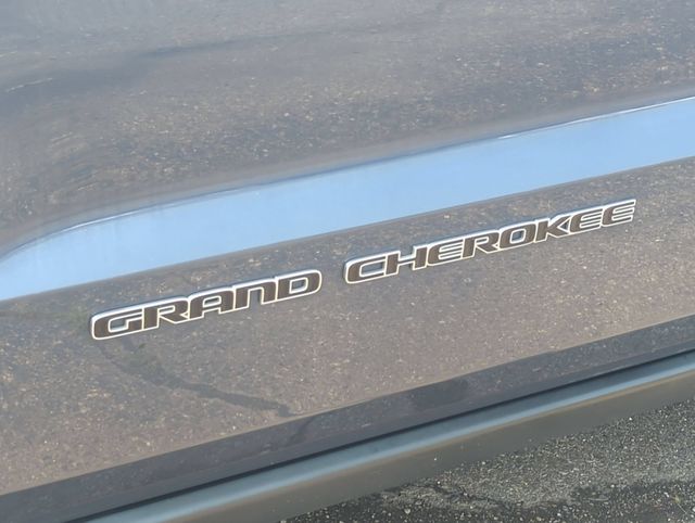 Thumbnail: 2021 Jeep Grand Cherokee - 25