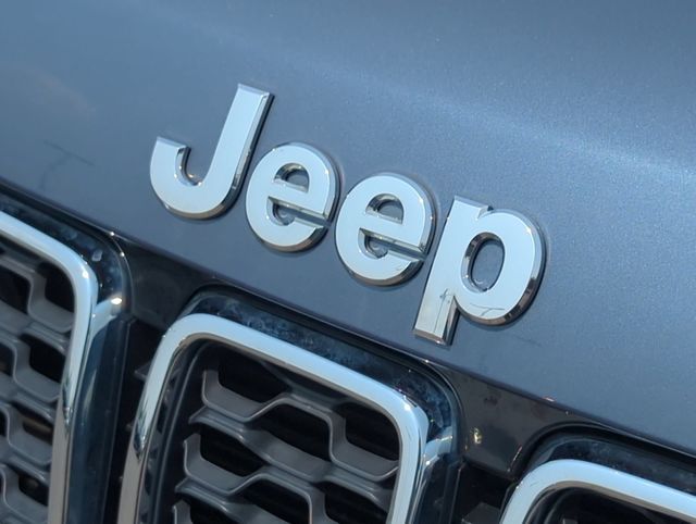 Thumbnail: 2021 Jeep Grand Cherokee - 7