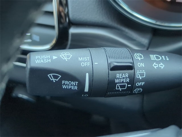 Thumbnail: 2021 Jeep Grand Cherokee - 15