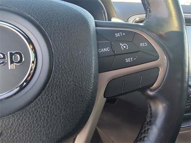 Thumbnail: 2015 Jeep Grand Cherokee - 38