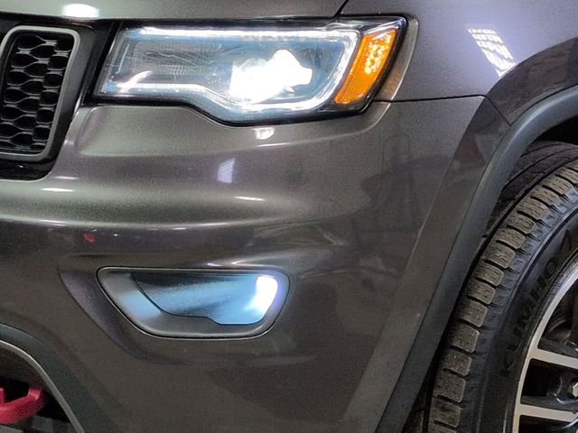 Thumbnail: 2020 Jeep Grand Cherokee - 23