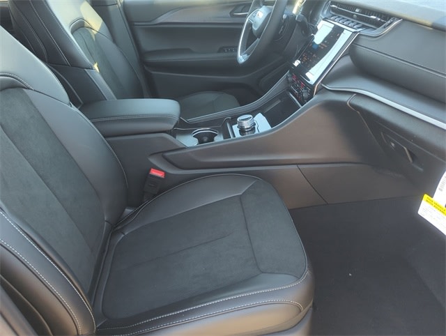 Thumbnail: 2025 Jeep Grand Cherokee - 11