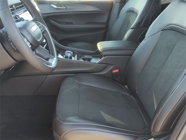 Thumbnail: 2025 Jeep Grand Cherokee - 10