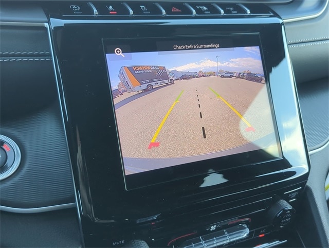 Thumbnail: 2025 Jeep Grand Cherokee - 32